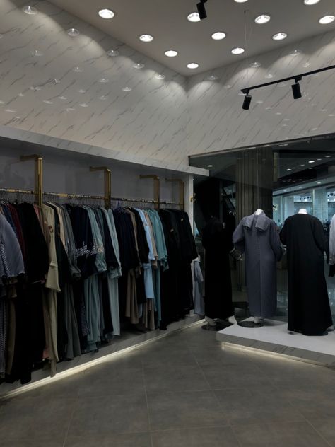 Abaya Shop Interior Design, Clothes Shop Design, Hijab Store, Retail Store Interior Design, Clothing Store Interior, Store Design Boutique, Retail Store Interior, Boutique Ideas, Blue Beauty