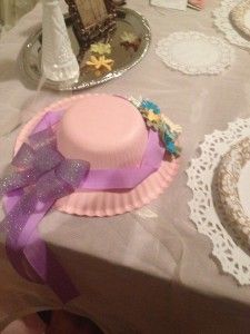 how to make paper plate hats5                                                                                                                                                      More Diy Tea Party Hats, Paper Plate Hats, Diy Tea Party, Easter Bonnets, St Patrick's Day Activities, Kids Tea Party, Vintage Tea Parties, Carousel Birthday, 5th Birthday Party