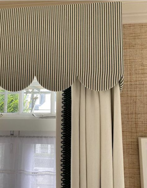 Modern Pelmet Ideas, Dormer Curtains, Scalloped Pelmet, Modern Window Valance, Blind Pelmet, Modern Colonial Decor, Pelmet Ideas, Window Cornices, Modern Colonial