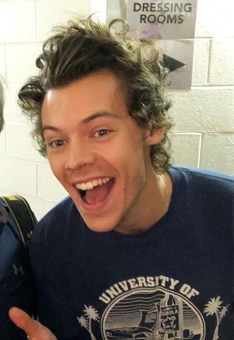 Fandom List, Harold Styles, Haikou, Harry Styles Pictures, Harry Styles Photos, Mr Style, Treat People, Treat People With Kindness, Harry Edward Styles