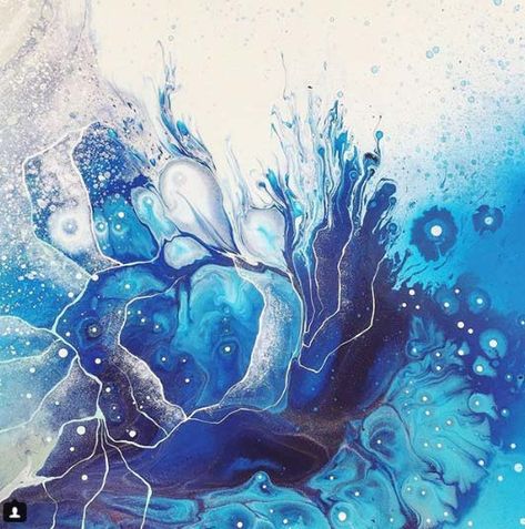 Spotlight on Artist by craft-mart.com: Emma Lindstrom #emma lindström #emmalindstrom #acrylicpouring #acrylicpouringtechnique #acrylicpouringart #acrylicpourpainting #mixedmediaart #fluidacrylicpouring #acrylicpouringtechniques #abstractart Emma Lindstrom, Canvas Walls, Diy Painting Ideas, Pour Painting Techniques, Metal Wall Art Panels, Wall Art Panels, Pouring Medium, Contemporary Metal Wall Art, Yarn Wall Art