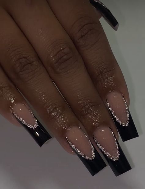 Unique Nails Black, Black And Silver Nail Inspo Acrylic, Black And Silver Nails Simple, Nail For New Years Ideas, Simple Nail Ideas Black, Black N Silver Nails, Black And White Birthday Nails, Nails For Black Prom Dress, Birthday Nail Designs Classy