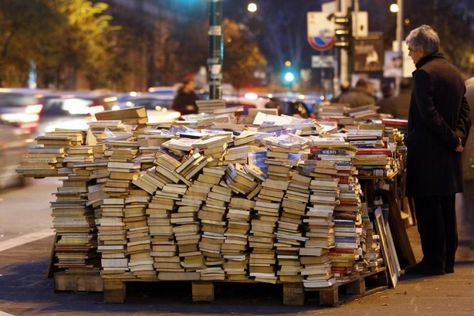 Literary Tourism: Rome Literary Travel, Man Looks, Book Stores, World Photo, Traveling The World, Downton Abbey, Rome Italy, Picture Gallery, On Display