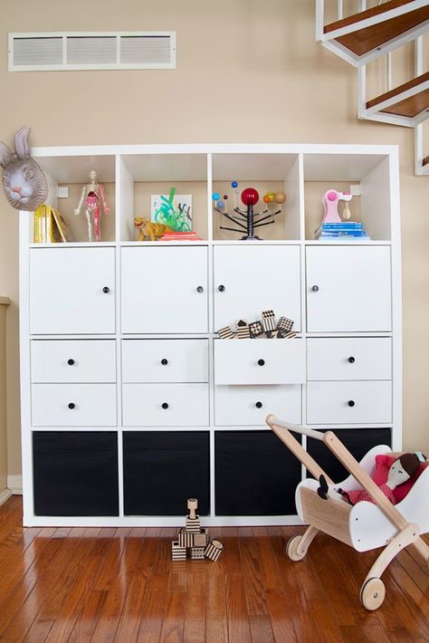 IKEA Kallax: Quick and Convertible Toy Storage - The Makerista Ikea Kallax Shelving, Craft Room Tables, Ikea Kallax Shelf, Kallax Shelving Unit, Ikea Craft Room, Ikea Crafts, Ikea Kallax Hack, Diy Toy Storage, Bedroom Hacks