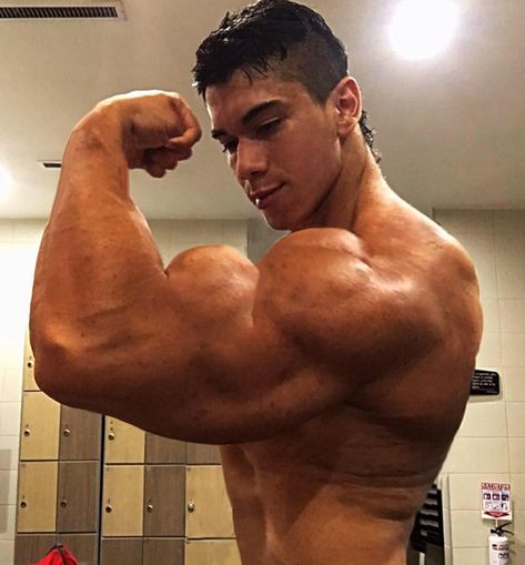 Muscle Morph, Male Bodybuilders, Bodybuilders Men, Big Muscles, Men's Muscle, The Monks, Flexing, Muscles, Worship