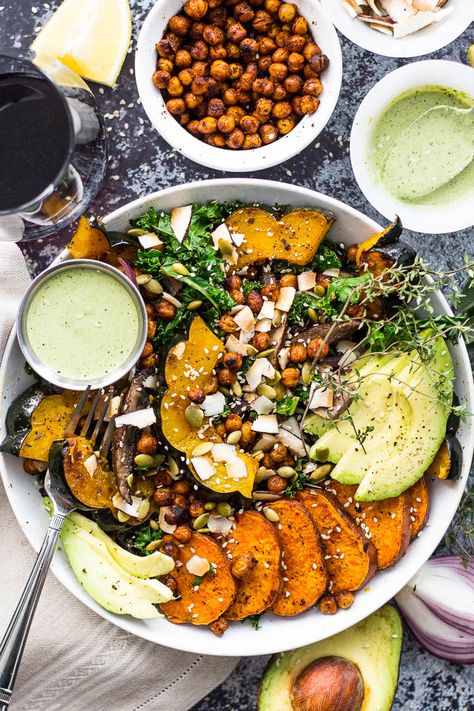 Sweet Potato, Squash and Kale Buddha Bowl Kale Buddha Bowl, Sweet Potato Squash, Potato Squash, Best Vegetarian Dishes, Vegetarian Bowls, Salad Kale, Buddha Bowls Recipe, Sunday Dinner Recipes, Power Bowls