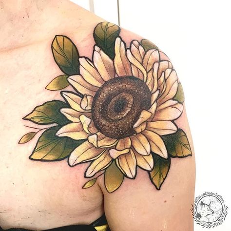 Neo-traditional sunflower by @ellensalmontattoo 🌻  #neotraditionaltattoo #neotraditional #sunflowertattoo #norwichtattoo #colourtattoo… Neo Traditional Sunflower, Neotrad Flowers, Traditional Sunflower Tattoo, Traditional Sunflower, Tattoo School, Floral Arm Tattoo, Traditional Tattoo Old School, Heaven Tattoos, Finger Tats