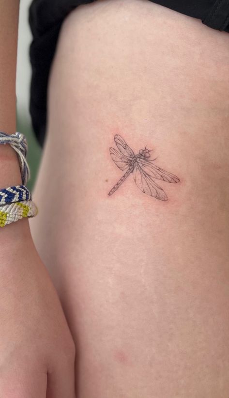 #dragonfly #tattoo Pretty Dragonfly Tattoo, Grandparents Tattoo, Mum Tattoo, Dragonfly Tattoo Design, Dragonfly Tattoo, Dragon Fly, Tat Ideas, Tattoos And Piercings, I Tattoo