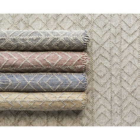 Mistana Agosto Geometric Handmade Flatweave Ivory Area Rug & Reviews | Wayfair Farmhouse Area Rugs, Synthetic Rugs, Hand Woven Rug, Chic Spaces, Planter Pots Outdoor, Table Runner And Placemats, Surya Rugs, Wool Art, Farmhouse Rugs