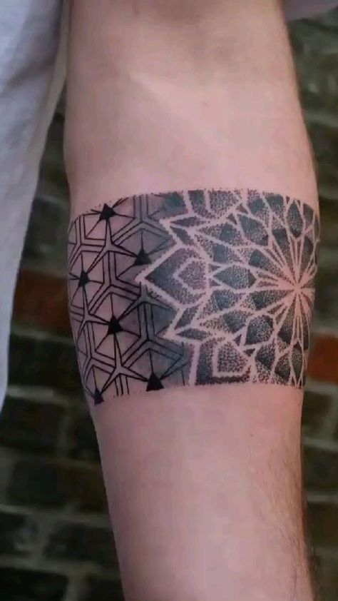 Tattoo Designs Forearm, Leg Band Tattoos, Backpiece Tattoo, Tattoo Band, Cuff Tattoo, Geometric Sleeve Tattoo, Tattoos Infinity, Band Tattoos, Forearm Band Tattoos