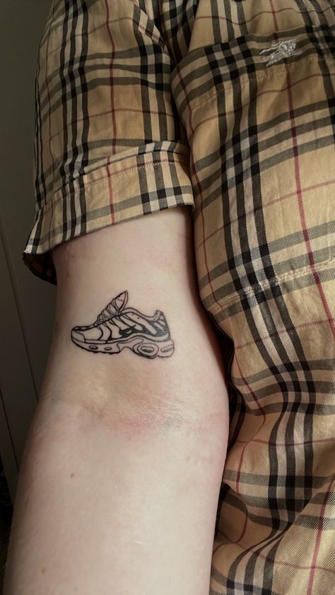 nike tn tattoo Tn Tattoo, Nike Tattoo Ideas, Nike Tn, Tatting, Nike, Tattoos