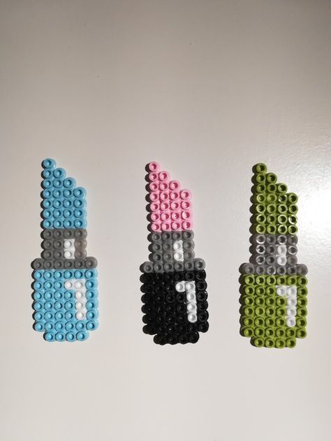 Pyssla Ideas, Easy Perler Beads Ideas, Tiny Cross Stitch, Easy Pixel Art, Beads Ideas, Hama Beads Patterns, Melty Beads, Bead Ideas, Perler Beads Designs