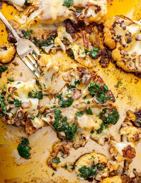 irish cheddar roasted cauliflower Vegetarian Apps, Vegetarian Easter Recipes, Vegetarian Easter, Ww Sides, Irish Cheddar, Broccoli And Cauliflower, Cauliflower Dishes, Easter Dishes, Veggie Tales