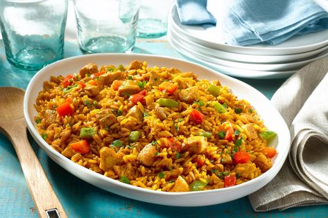 Southwestern Chicken and Rice - Recipes | Goya Foods Yellow Rice And Chicken, Spanish Chicken And Rice, Goya Recipe, Yellow Rice Recipe, Pollo Tropical, Chicken And Yellow Rice, Yellow Rice Recipes, Rice And Chicken, Chicken And Rice Recipe