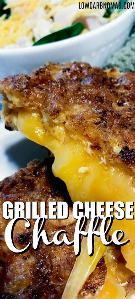 Cheese Chaffle, Keto Sandwich, Tartiflette Recipe, Cheese Keto, Keto Chaffle, Chaffle Recipe, Waffle Maker Recipes, Grilled Cheese Sandwiches, Low Carb Breakfast Recipes