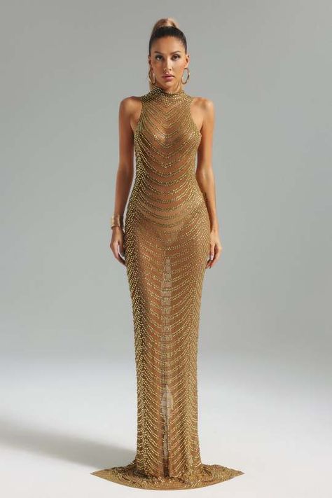 Bella Barnett | Style Iconically Shine Eternally – Bellabarnett Bella Barnett, Sparkle Dress, Stylish Clothes For Women, Stylish Women, Everyday Wear, Women's Clothing, Sparkle, Turn Ons, Clothes For Women