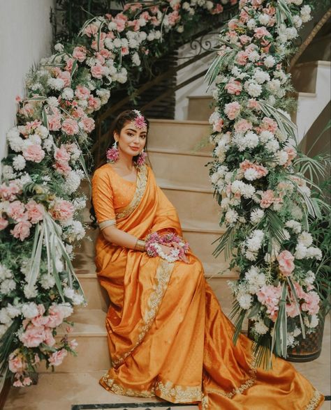 Saree For Engagement, Haldi Look, Haldi Ceremony Outfit, Lehenga Anarkali, Haldi Outfits, Wedding Dresses Men Indian, Bridesmaid Saree, Indian Bride Outfits, Lehenga Blouse Designs