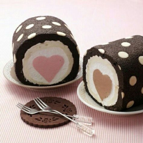 I want to make thisssssss Polka Dot Cakes, Pastel Cupcakes, Torte Cupcake, Valentines Day Cakes, Roll Cake, Cupcake Cake, Cake Roll, Ice Cream Cake, Cakepops