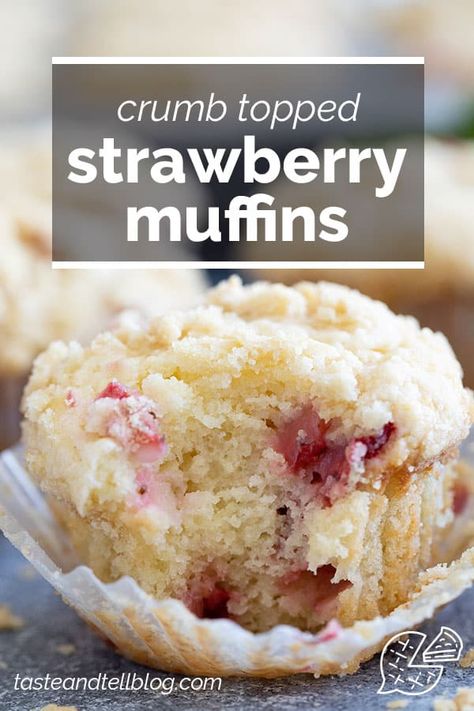 Strawberry Jam Muffins Recipe, Homemade Strawberry Muffins, Fresh Strawberry Muffins, Strawberry Muffins, Crumb Topping, Fresh Strawberries, Strawberry Jam, Cupcake Muffins, Fresh Strawberry