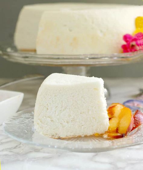 Egg White Cake, Scones Recipe Easy, White Cake Recipe, Best Sweets, Angel Cake, Cake Business, Light As A Feather, Favorite Comfort Food, Angel Food Cake