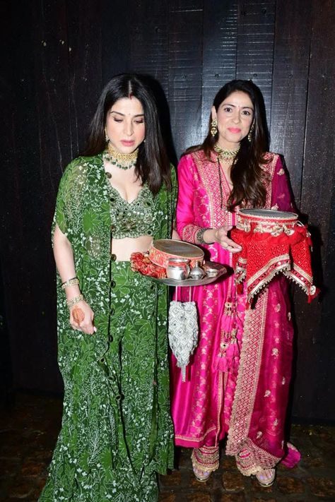 For Karwa Chauth 2022, Shilpa, Raveena, Maheep-Bhavana Step Out In Their Festive Best Karwachauth Look In Saree, Karwachauth Look, Maheep Kapoor, Sunita Kapoor, Neelam Kothari, House In Mumbai, Raveena Tandon, Shilpa Shetty, Yellow Saree