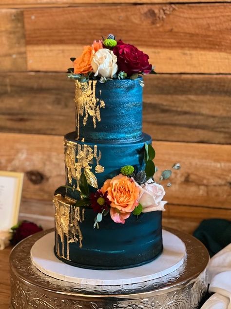 Teal And Orange Wedding Cake, Wedding Cake Gold Foil, Camo Grooms Cake, Teal Wedding Colors Schemes, Jewel Tone Wedding Cakes, Gold Foil Wedding Cake, Teal Orange Weddings, Teal Wedding Decorations, Wedding Cake Dark