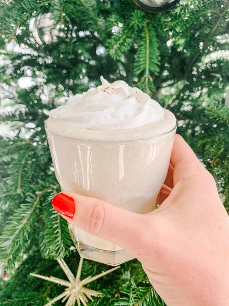 Easy Vegan Eggnog Kat Can Cook, Classic Eggnog, Vegan Eggnog, Christmas Entertaining, Vanilla Almond Milk, Hungry Girl, Festive Drinks, Printable Recipe, Vegan Dessert