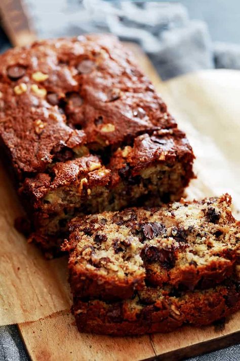 Chocolate Chip Walnut Banana Bread, Walnut Banana Bread, Loaf Breads, Chocolate Chip Banana Bread Recipe, Sliced Banana, Nut Bread Recipe, Banana Walnut Bread, Chocolate Chip Bread, Bread Cookies