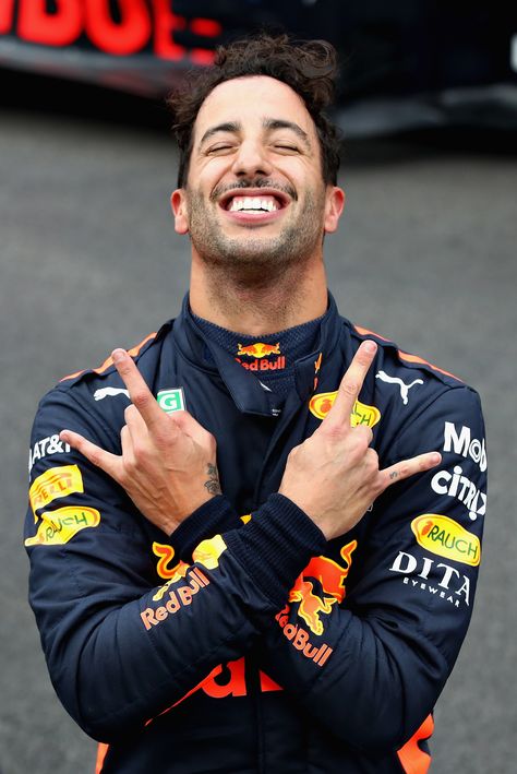 Ferrari 2023, Ricciardo F1, Italian Grand Prix, Honey Badger, Racing Drivers, American Football Players, Daniel Ricciardo, F1 Racing, Professional Football