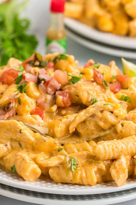 Chicken Taco Pasta Bake Chicken Taco Pasta, Southwest Chicken Pasta, Taco Pasta Bake, Pasta Bake Easy, Bake Easy, Chicken Pasta Bake, Southwest Chicken, Taco Pasta, Chicken Taco