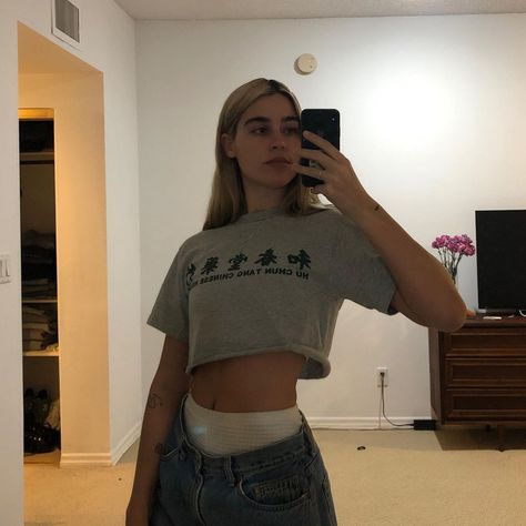 Tavia Bonetti, Mirror Selfie, Crop Tops, Women's Top, On Instagram, Clothes, Instagram