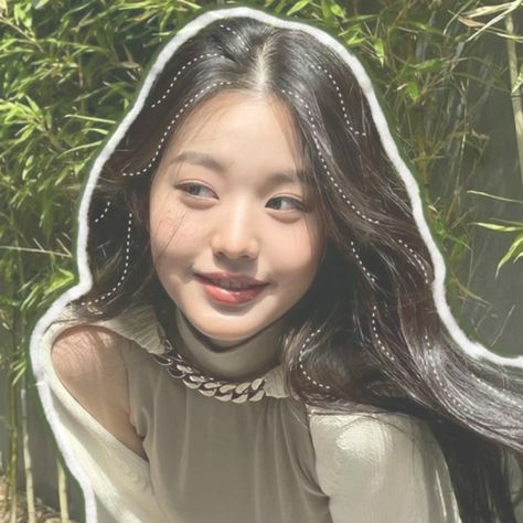 Kpop White Icon, Wonyoung Green, Wonyoung Soft Icon, Green Aesthetic Icon, Wonyoungism Aesthetic, Wonyoung Jang, Wonyoung Aesthetic, Icon Coquette, Jang Wonyoung Ive