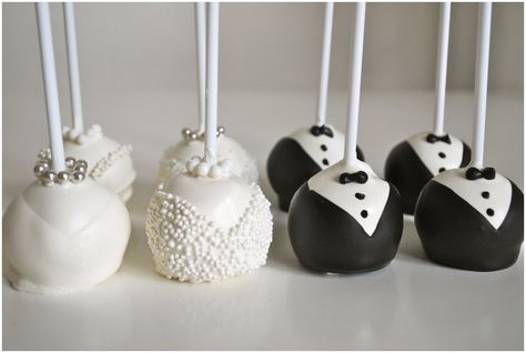 Cake Pops Bride And Groom Cake Pops, Elegant Cake Pops, Cake Pop Favors, Bride And Groom Cake, Wedding Cake Pops, Elegant Cake, Groom Cake, Creative Desserts, Easy Cupcakes