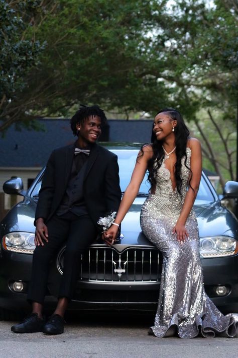 Silver Prom Black Couple, Black And Silver Homecoming Dress, Sliver Prom Couples, Silver And Black Prom Couple, Silver Prom Looks Black Couple, Prom Couples Silver, Silver Prom Couple Outfit, Silver Prom Dress Couple, Homecoming Pictures Black People