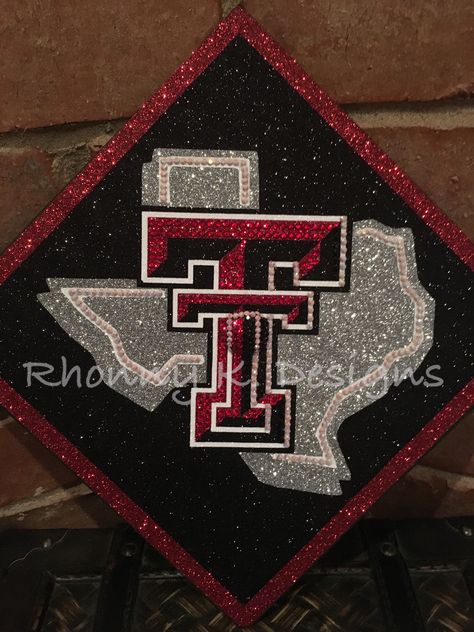 Texas Tech University custom decorated Mortarboard by Rhonny K. Designs. Mortarboard, graduation cap, Bling, Swarovski, Texas Tech, Red Raiders. Rhonnyk.com Facebook: Rhonny K. Designs Texas Tech Graduation Cap, Graduation Cap Designs Red, Texas Tech Graduation Party, Bling Graduation Cap, Education Graduation Cap, Grad Hats, Education Graduation, College Grad Pictures, Custom Graduation Caps