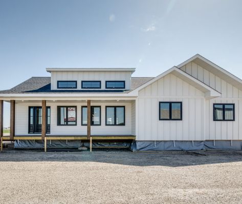 Garnet Floor Plan | Jade RTM Homes Farmhouse Style Modular Homes, Modular Homes Matterport, Manufactured Farmhouse Modular Homes, Modular Home Floor Plans 4 Bedroom, Luxury Modular Homes, Prefab Farmhouse Modular Homes, Manufactured Farmhouse, Clayton Homes Modular, Prefab Homes Affordable