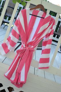 Bath Robe from Beach Towels Beach Towel Dress, Women Towel, Rag Quilt Patterns, Sew Your Own Clothes, Bath Time Fun, Towel Wrap, Denim Crafts, Spa Party, Towel Pattern