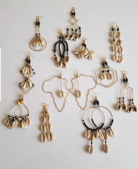 Check out this item in my Etsy shop https://www.etsy.com/uk/listing/1049014061/wholesale-assorted-earrings-african Afrocentric Jewelry, Diy Beaded Rings, Horn Earrings, Bone Earrings, Boho Chic Earrings, African Earrings, Chic Earrings, Trade Beads, Earring Patterns