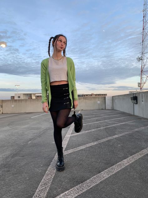 @jglagano unif collins skirt Unif Skirt, Girl Fits, Leather Skirt, Cool Girl, Fashion Inspo Outfits, Summer Outfits, Casual Outfits, Fashion Inspo, Outfit Inspo