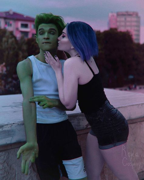 Beast Boy X Raven Costume, Raven And Beastboy Titans Costume, Beast Boy And Raven Costume, Beastboy Cosplay, Beast Boy Cosplay, Beast Boy Costume, Straight Relationship, Raven Halloween Costume, Raccoon Costume