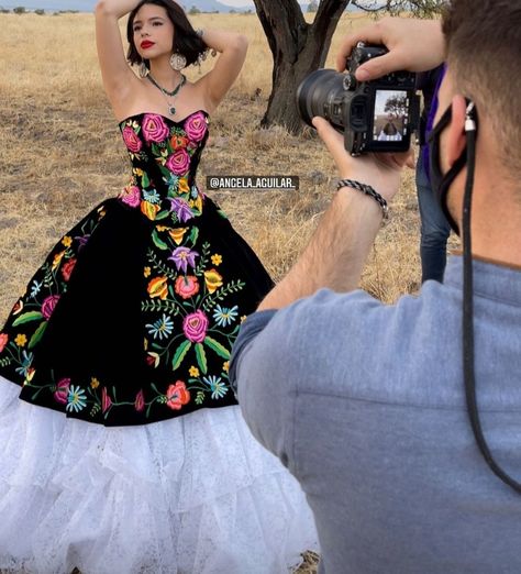 Angela Aguilar, Mexican Quinceanera Dresses, Traditional Mexican Dress, Princess Dance, Baby Hair Bands, Mexican Fashion, Mexican Outfit, Mexican Dress, Mexican Dresses