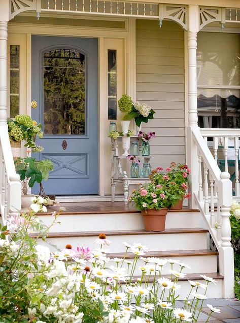 Victorian Front Porch, Craftsman Front Porch, Modern Farmhouse Front Porch, Front Porch Stairs, Modern Farmhouse Porch, Rustic Front Porch, Brick Porch, Front Porch Railings, Front Porch Flowers