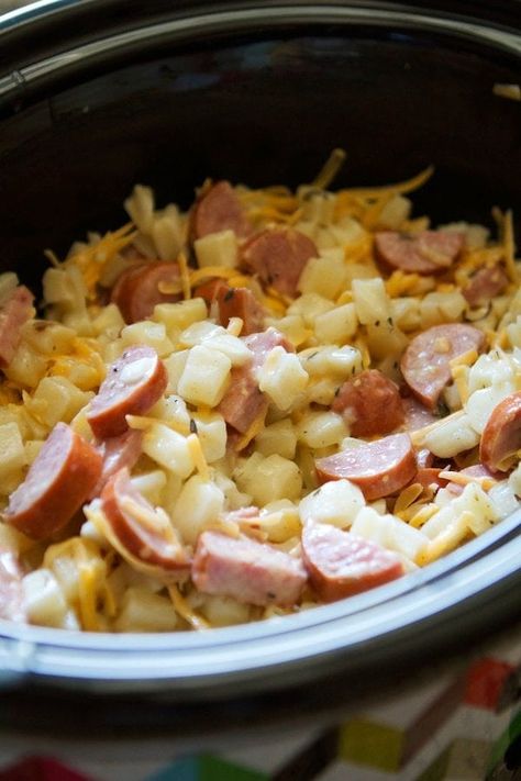 Crockpot Hashbrown Casserole Crockpot Hashbrown Casserole, Sausage Crockpot Recipes, Smoked Sausage Casserole, Sausage Crockpot, Smoked Sausage Recipes, Hashbrown Casserole, Crockpot Casserole, Recipes Sausage, Easy Dinner Recipes Crockpot