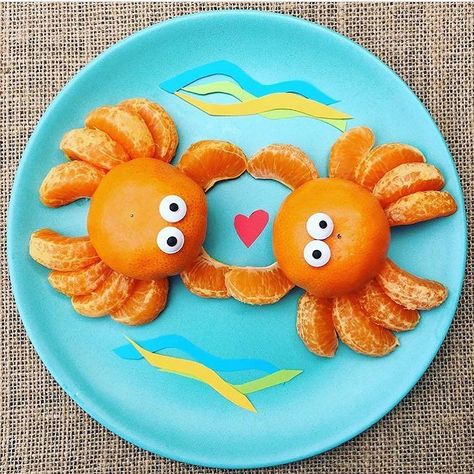 Dancing Little Crabs   full of fruity energy deliciousness & fun!  Brilliant for picky & fussy eaters and a simple creative way to inspire eating healthy food. Made in under 3 minutes using 3 little mandarin oranges #igfood #foodstagram #pickyeater #fussyeater #healthykids #healthyfood #delicious #fruit #funwithfood #creative #imagination #blogger #australia #health #wellness #glutenfree #allergyfriendly Fun Meals, Kids Fruit, Fruits Decoration, Healthy Valentines, Creative Imagination, Food Art For Kids, Decorações Com Comidas, Creative Food Art, Fussy Eaters