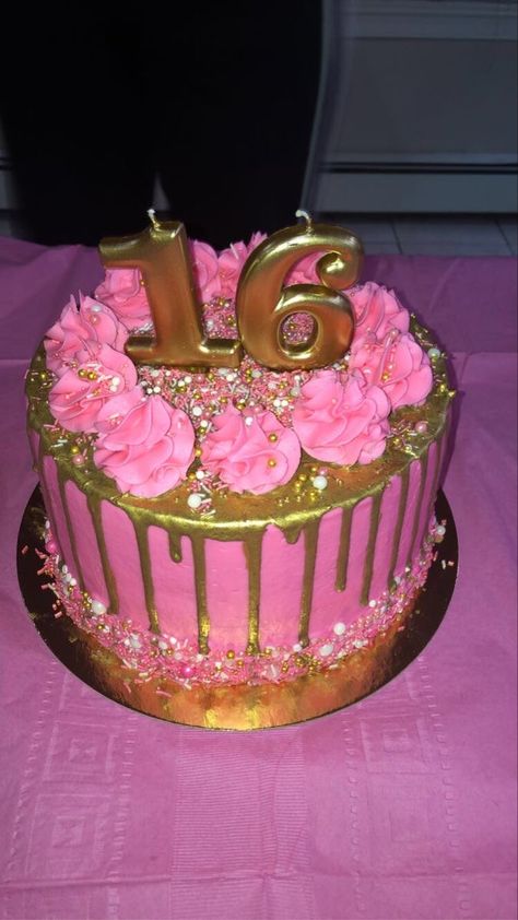 16 Shades Of Pink Birthday Cake, Sweet 16 Bday Cake Ideas, Sweet Sixteen Birthday Cake Ideas, Sweet 16 Cake Ideas Pink, Sweet 16th Cake Ideas, Hot Pink Bday Cake, Pink Sweet 16 Birthday Cake, Pink And Gold Sweet 16 Cake, Baddie Birthday Cake 16