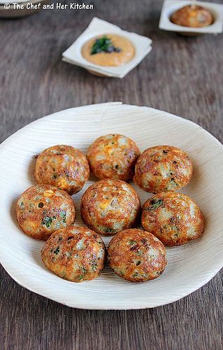 ' Paniyaram ' which is also called as ' Paddu ' or ' Gunta Ponganalu ' is a very common breakfast variety at my place. I usually make ... Raitha Recipes, Oats Recipes Indian, Appetizer Recipes Vegetarian, Paniyaram Recipes, Healthy Breakfast Snacks, Oat Recipes Healthy, Veg Food, Instant Oats, Chaat Recipe