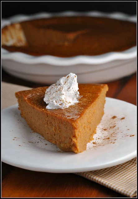 Crustless Pumpkin Pie...only 162 calories/slice! Dairy Free Pumpkin Pie, Gluten Free Pumpkin Pie, Sweet Pizza, Perfect Pumpkin Pie, Crustless Pumpkin Pie, Dairy Free Pumpkin, Amazing Meals, Pumpkin Pie Cheesecake, Maple Pumpkin