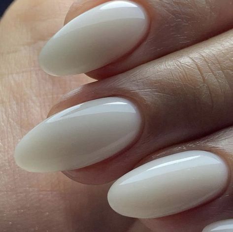 Rounded Acrylic Nails, Minimal Nails, Classy Acrylic Nails, Cute Gel Nails, Round Nails, Oval Nails, Neutral Nails, Fire Nails, Classy Nails