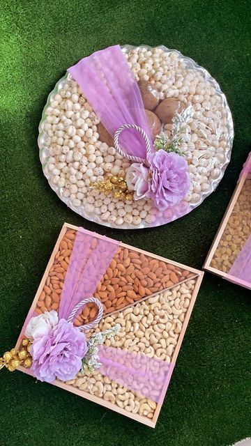 Dryfruits Packing Ideas For Wedding, Dryfruits Packing Ideas, Packing Ideas For Wedding, Wedding Gift Hampers, Wedding Gift Pack, Fruit Gifts, Dry Fruit, Packing Ideas, Craft Room Decor