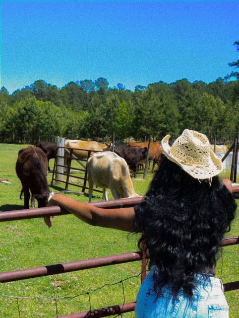 Southern cowgirl photos Black Farmer Girl, Black Farm Girl Aesthetic, Cow Girl Photoshoots, Black Country Girl Aesthetic, Black Country Girl, Sequoia Dawn, Black Cowgirl Aesthetic, Cow Girl Aesthetic, Farm Photoshoot Ideas